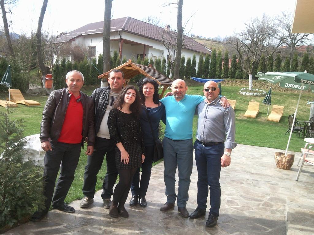 Pensiunea La Busu Bran  Buitenkant foto