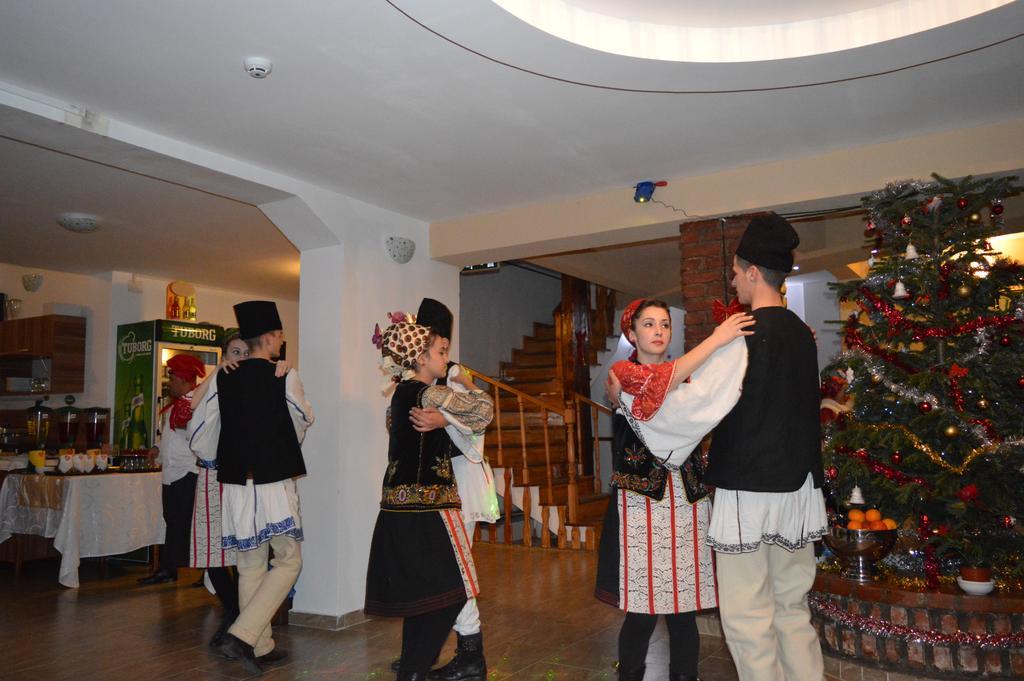 Pensiunea La Busu Bran  Buitenkant foto