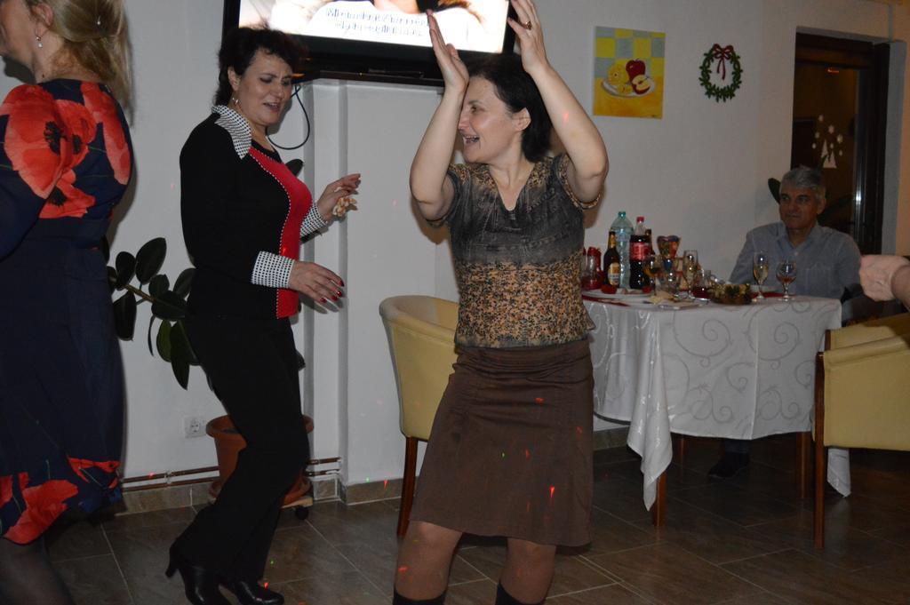 Pensiunea La Busu Bran  Buitenkant foto