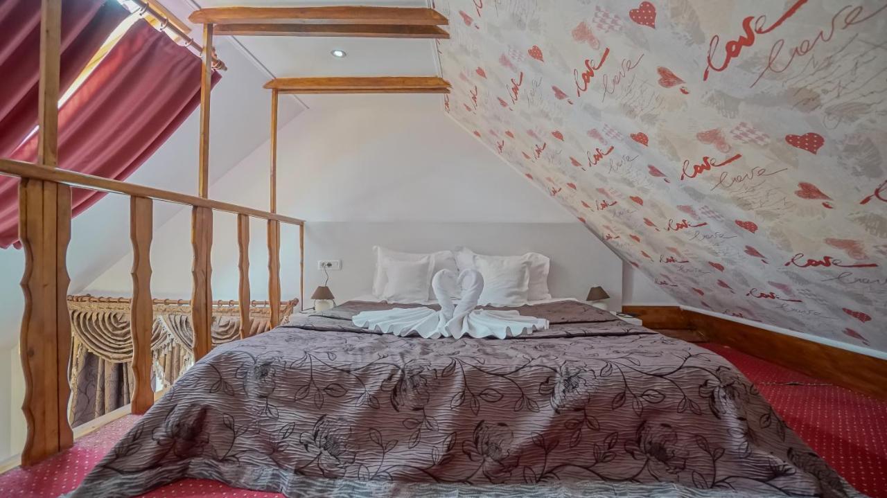 Pensiunea La Busu Bran  Buitenkant foto